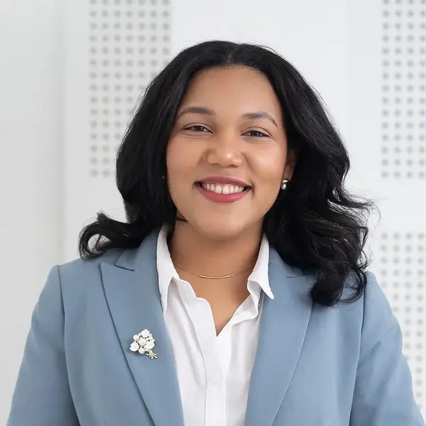 Aimée V.  Menéndez Benavides 